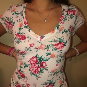 H&M Tops - White floral short sleeved t-shirt H&M Tops - White floral short sleeved t-shirt